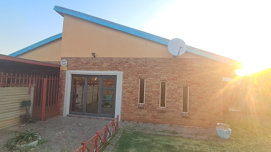 5 Bedroom Property for Sale in Fauna Free State